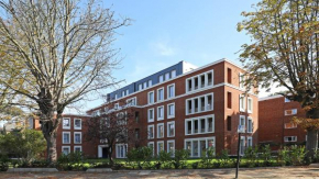 Stunning apartment building, walking distance to Ealing Broadway tube! Ealing